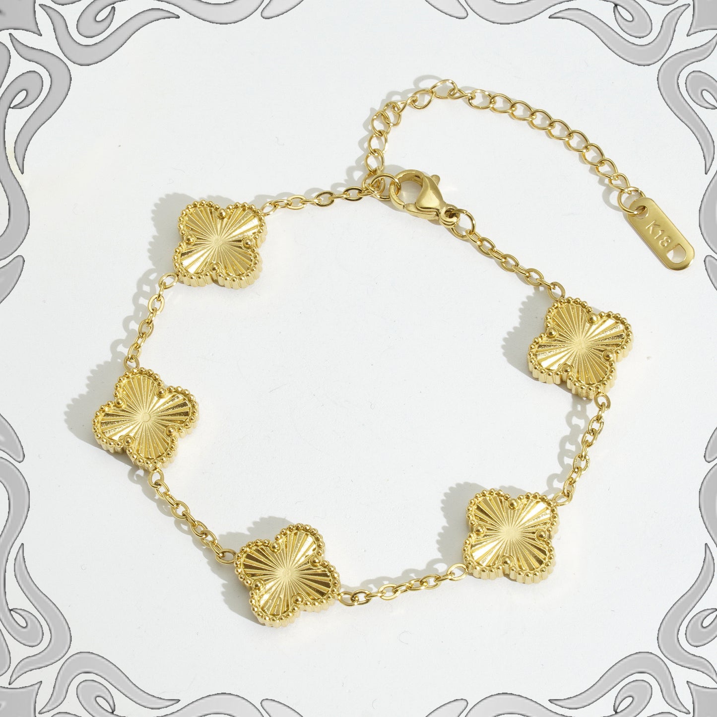 Four leaf clover bracelet (18k gold)