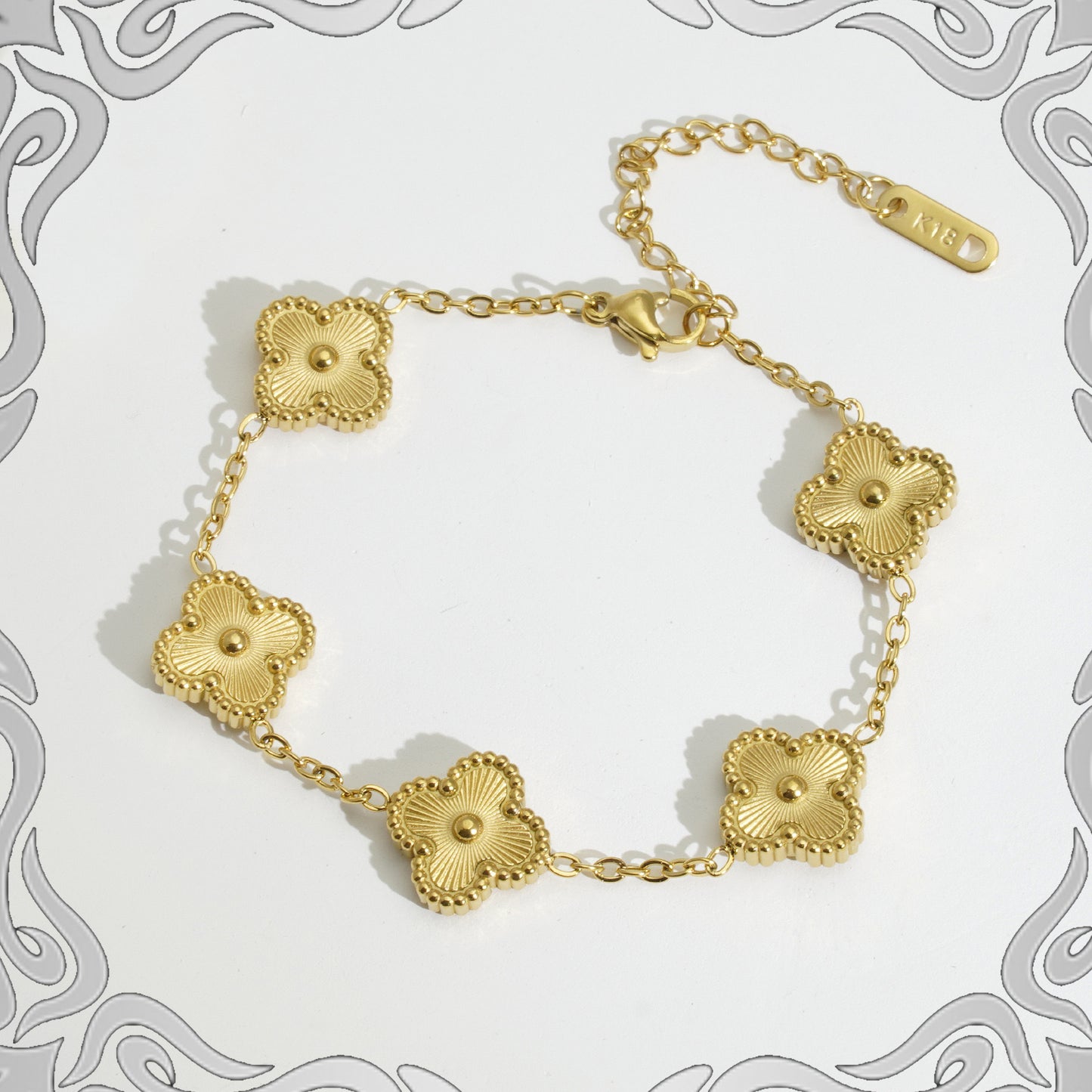 Four leaf clover bracelet (18k gold)