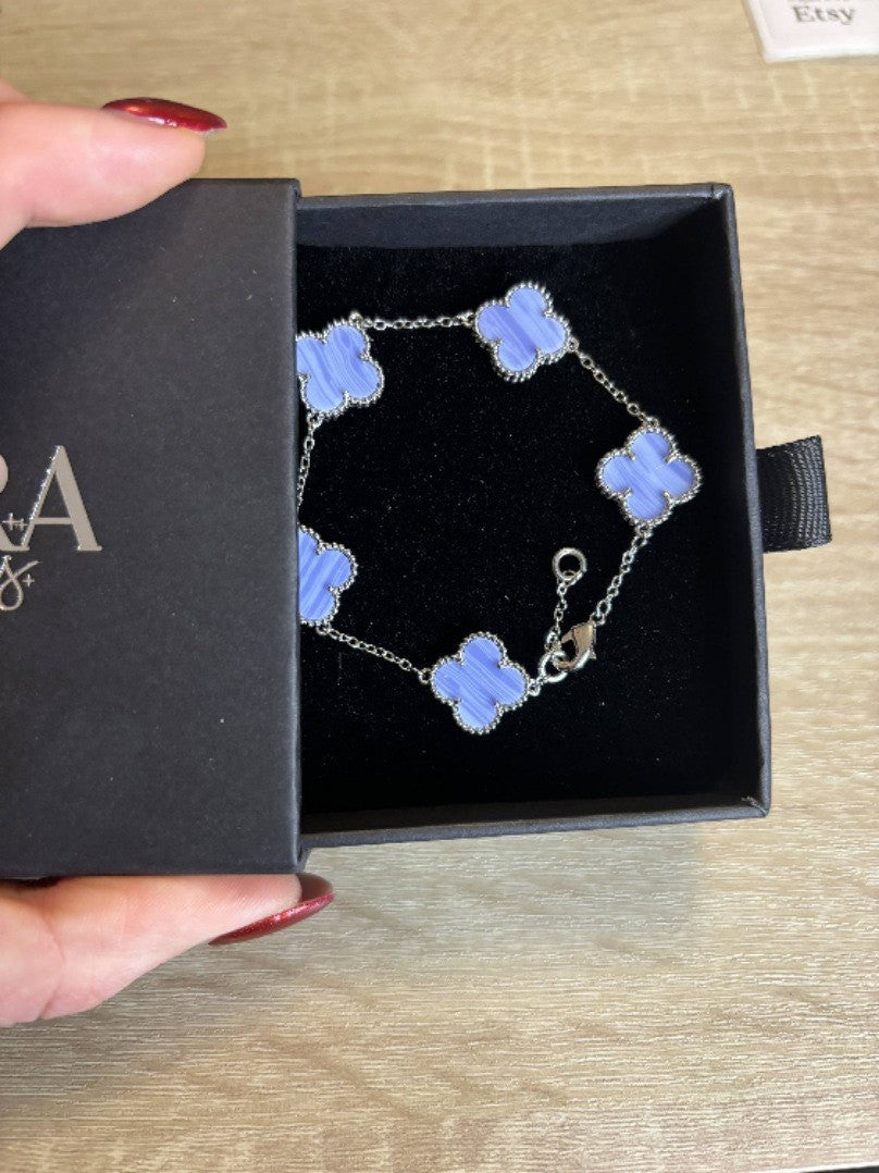 Four leaf clover bracelet (18k gold)